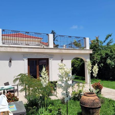 Отель Vila Caviar Сулина Экстерьер фото
