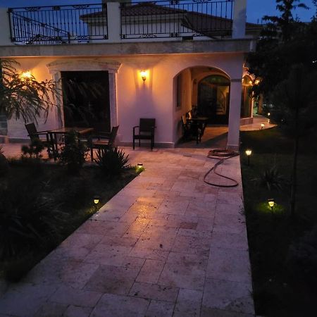 Отель Vila Caviar Сулина Экстерьер фото